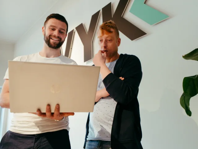tomas-tony-laptop-16